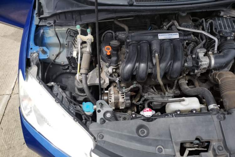 Used Honda City 2015 1.5L CVT Luxury Edition Engine Bay Right