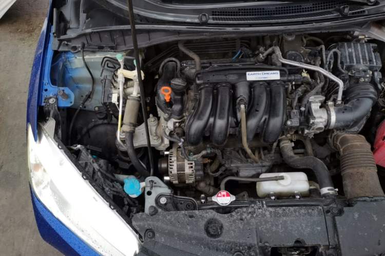 Used Honda City 2015 1.5L CVT Luxury Edition Engine Bay Right