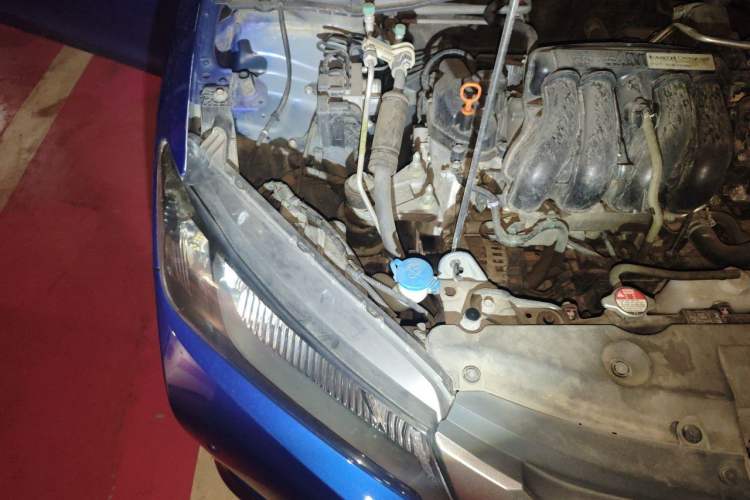 Used Honda City 2015 1.5L CVT Comfort Version Engine Bay Right