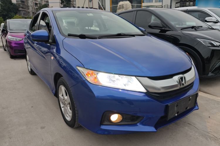 Used Honda City 2015 1.5L CVT Luxury Edition Exterior 2