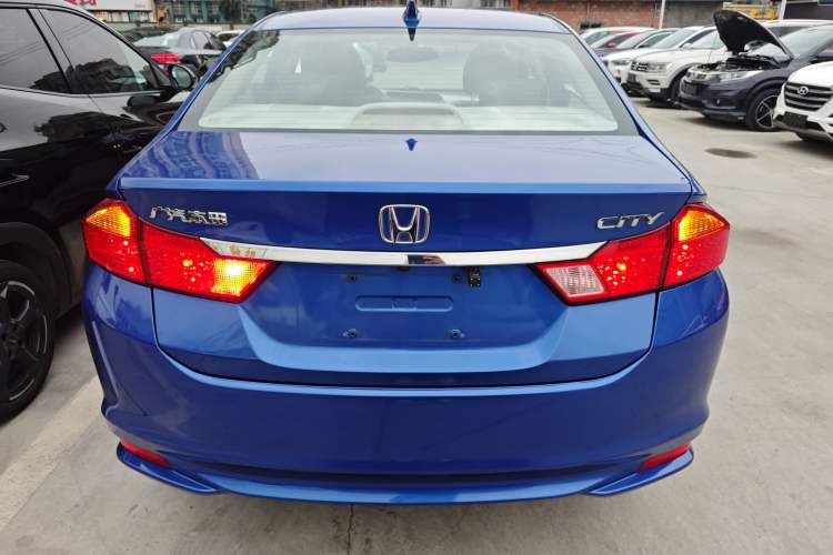 Used Honda City 2015 1.5L CVT Luxury Edition Exterior 4