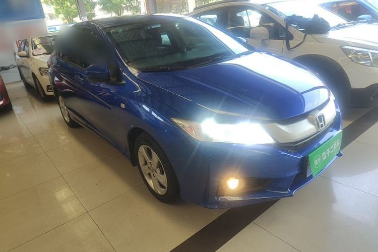 Used Honda City 2015 1.5L CVT Luxury Edition Front Right 45 Deg