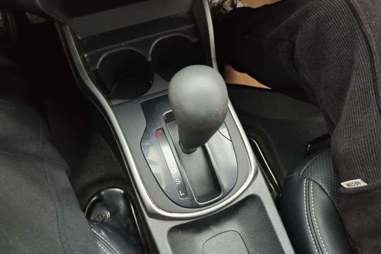 Used Honda City 2015 1.5L CVT Luxury Edition Gear Lever