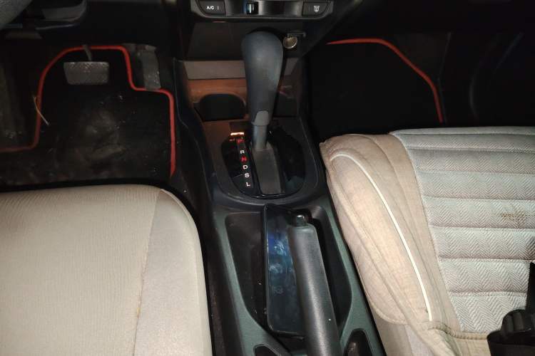 Used Honda City 2015 1.5L CVT Comfort Version Gear Lever