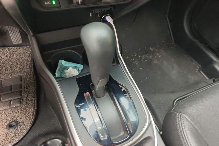 Used Honda City 2015 1.5L CVT Luxury Edition Gear Lever