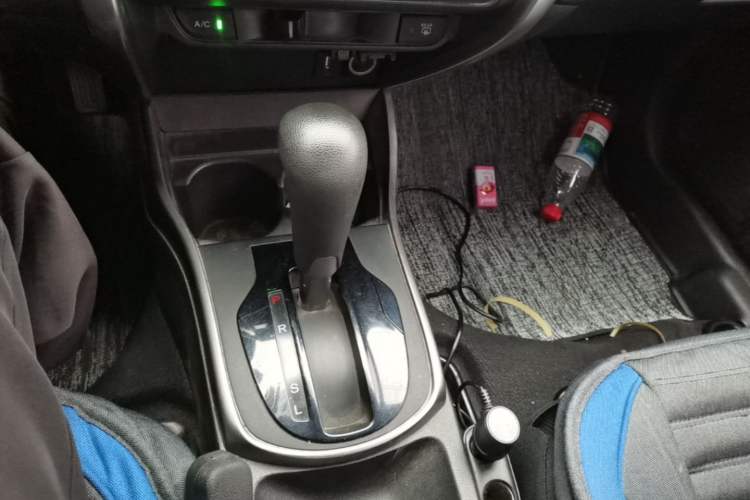 Used Honda City 2015 1.5L CVT Luxury Edition Gear Lever