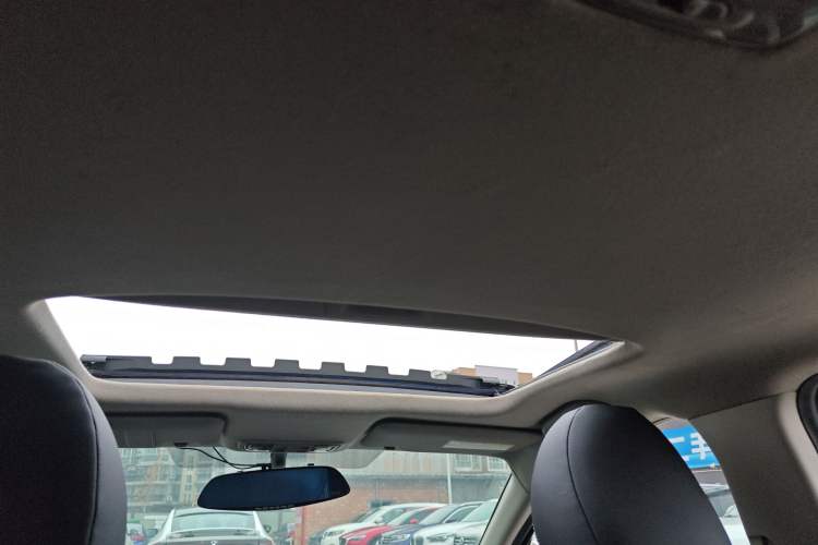 Used Honda City 2015 1.5L CVT Luxury Edition Headliner