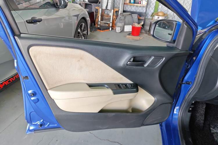 Used Honda City 2015 1.5L CVT Comfort Version Left Front Door Interior