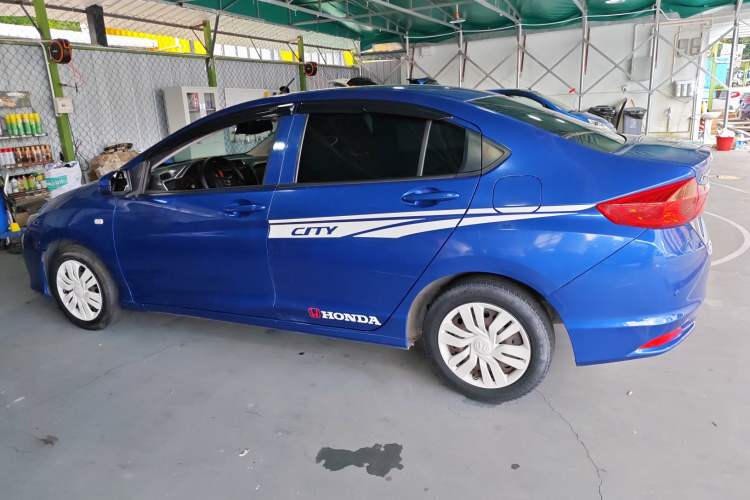 Used Honda City 2015 1.5L CVT Comfort Version Left Side