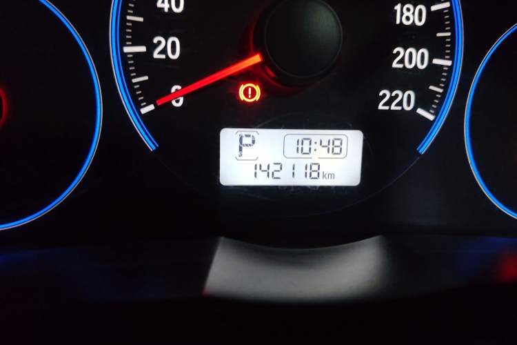 Used Honda City 2015 1.5L CVT Luxury Edition Odometer Close Up