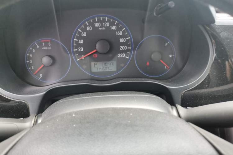 Used Honda City 2015 1.5L CVT Luxury Edition Odometer Close Up