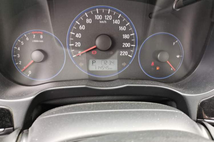 Used Honda City 2015 1.5L CVT Luxury Edition Odometer Close Up