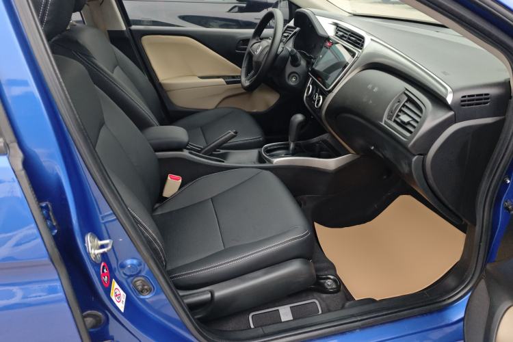 Used Honda City 2015 1.5L CVT Luxury Edition Right Front Seat