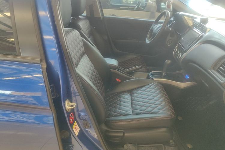 Used Honda City 2015 1.5L CVT Luxury Edition Right Front Seat