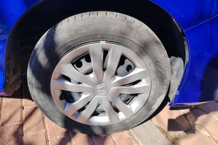 Used Honda City 2015 1.5L manual Comfort version Right Front Wheel Hub