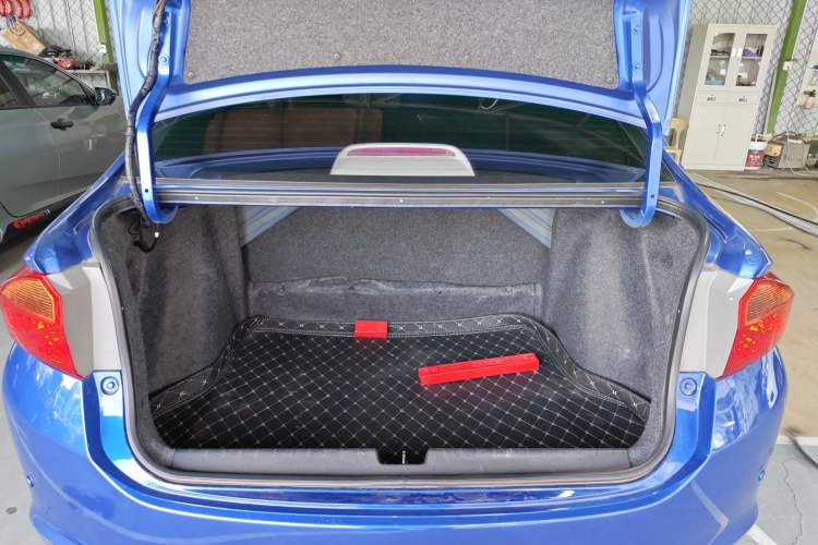 Used Honda City 2015 1.5L CVT Comfort Version Trunk