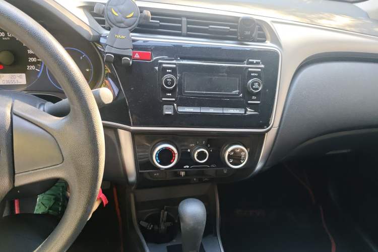 Used Honda City 2015 1.5L CVT Luxury Edition Audio And AC Panel