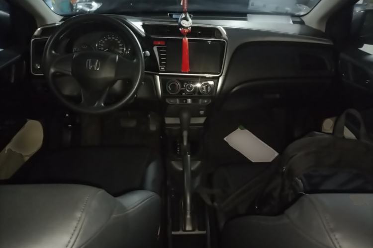 Used Honda City 2015 1.5L CVT Comfort Version Center Console