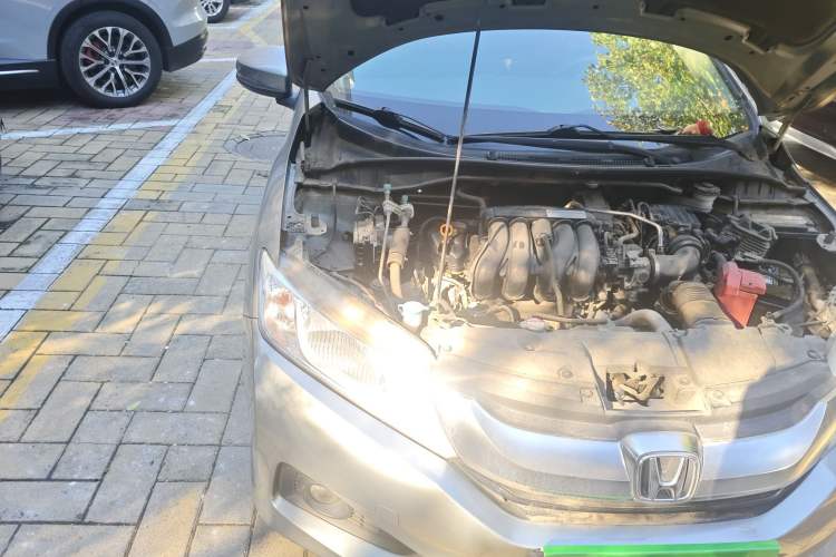Used Honda City 2015 1.5L CVT Luxury Edition Engine Bay Right