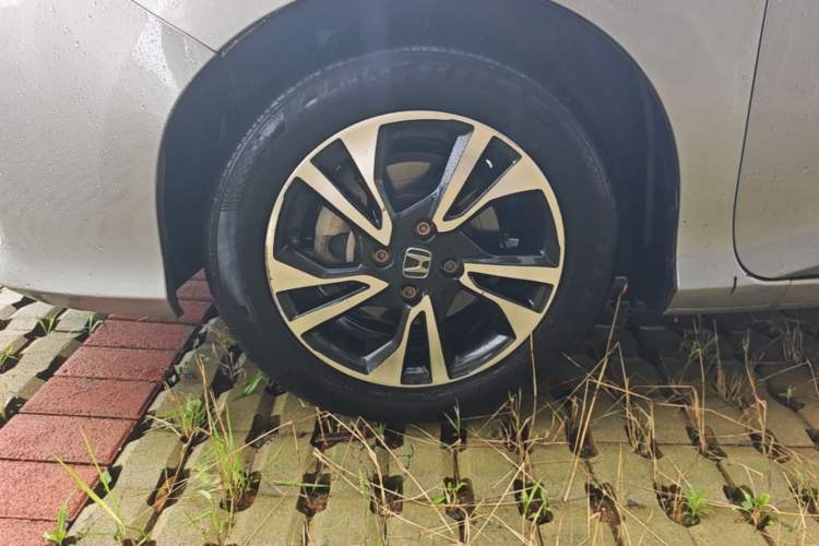 Used Honda City 2015 1.5L CVT Comfort Version Left Front Wheel Hub