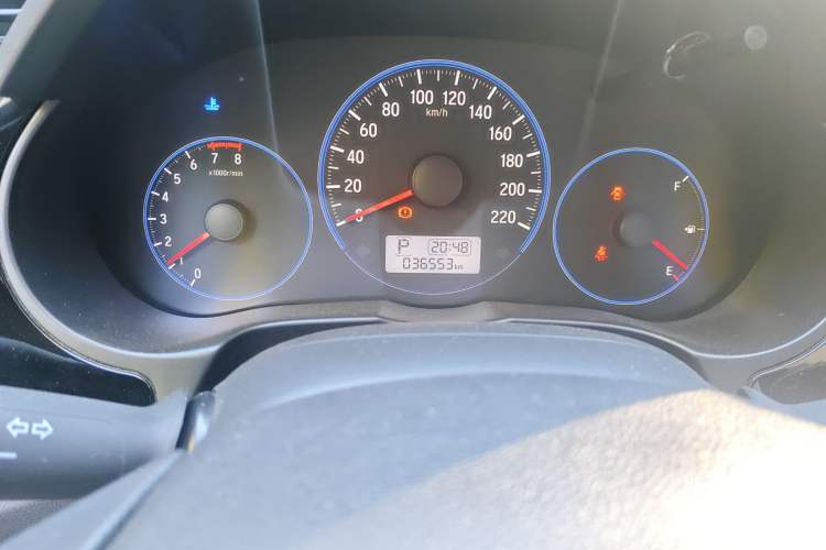 Used Honda City 2015 1.5L CVT Luxury Edition Odometer Close Up