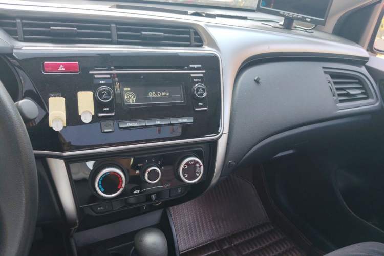 Used Honda City 2015 1.5L CVT Luxury Edition Audio And AC Panel