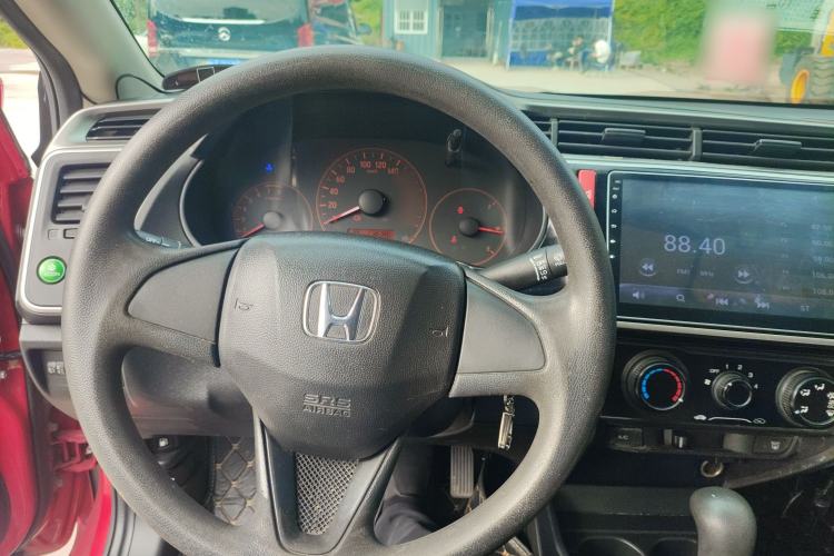 Used Honda City 2015 1.5L CVT Comfort Version Center Console