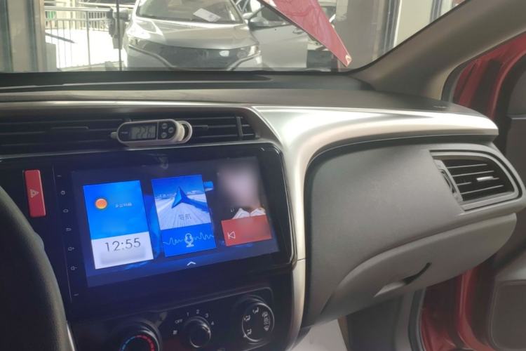 Used Honda City 2015 1.5L CVT Comfort Version Center Console