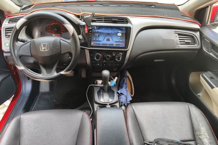 Used Honda City 2015 1.5L CVT Comfort Version Center Console