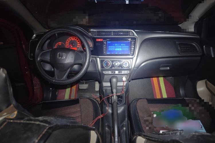 Used Honda City 2015 1.5L CVT Comfort Version Center Console