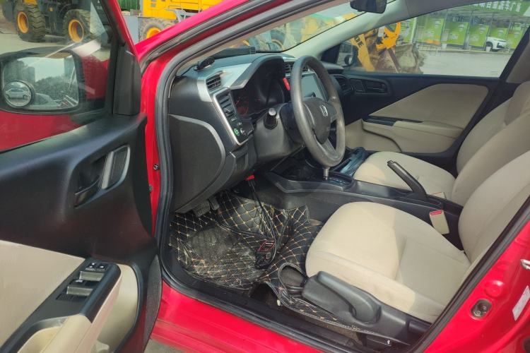 Used Honda City 2015 1.5L CVT Comfort Version Driver Seat