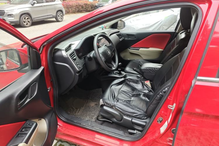 Used Honda City 2015 1.5L manual Comfort version Driver Seat