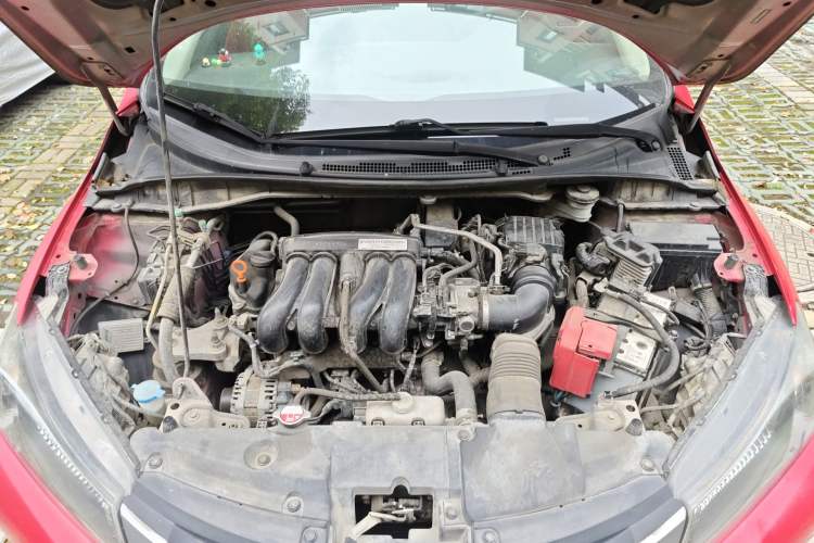 Used Honda City 2015 1.5L manual Comfort version Engine Bay