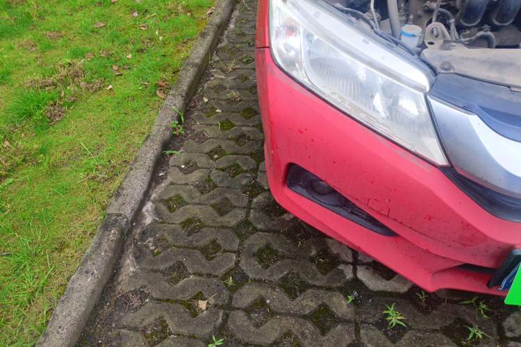 Used Honda City 2015 1.5L CVT Luxury Edition Engine Bay Right