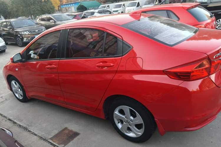 Used Honda City 2015 1.5L CVT Luxury Edition Exterior 1