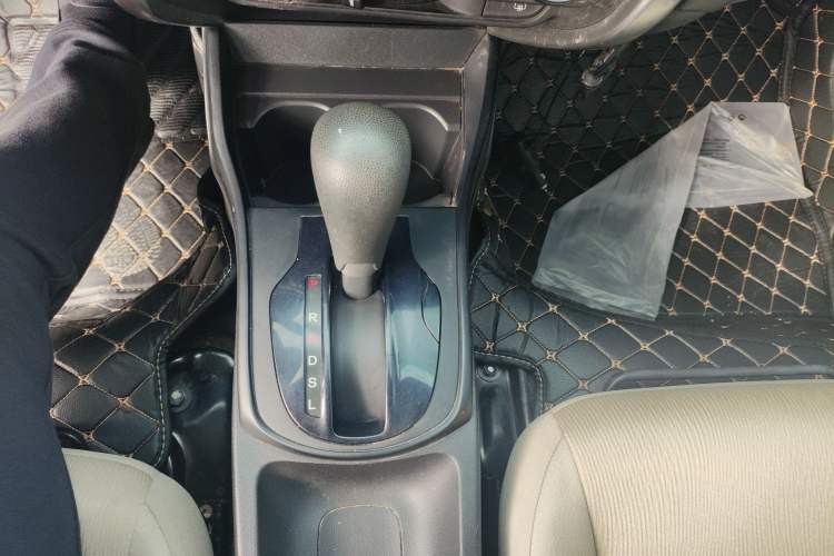 Used Honda City 2015 1.5L CVT Comfort Version Gear Lever
