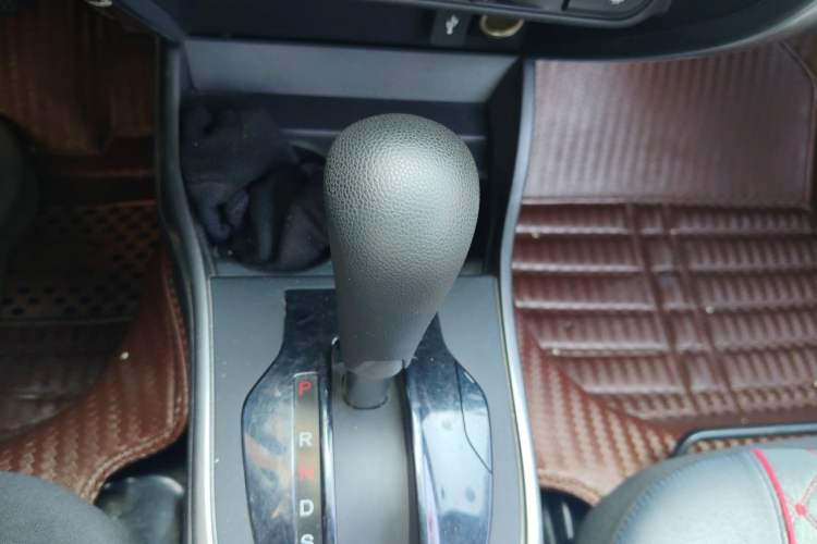 Used Honda City 2015 1.5L CVT Luxury Edition Gear Lever