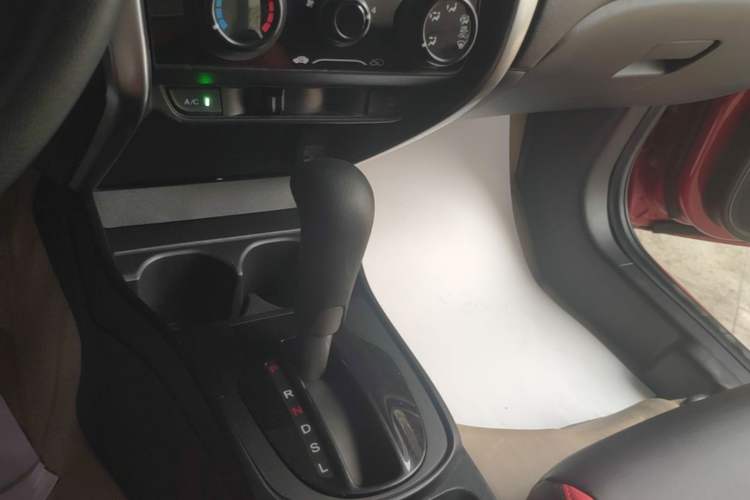 Used Honda City 2015 1.5L CVT Comfort Version Gear Lever