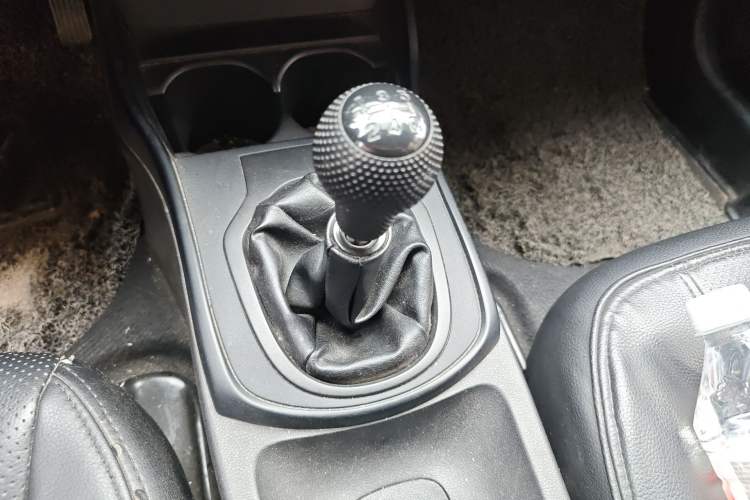 Used Honda City 2015 1.5L manual Comfort version Gear Lever