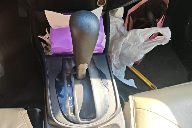 Used Honda City 2015 1.5L CVT Comfort Version Gear Lever