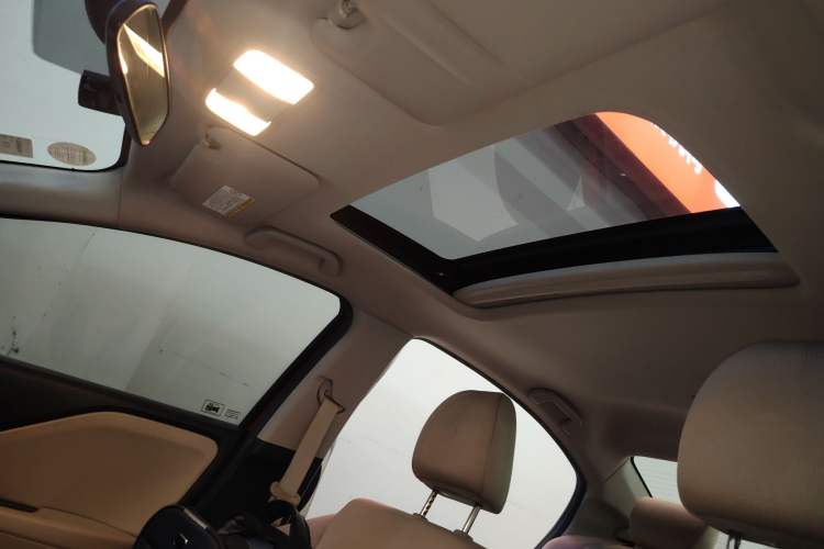 Used Honda City 2015 1.5L CVT Luxury Edition Headliner