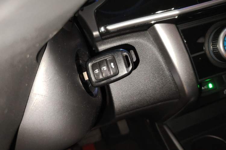 Used Honda City 2015 1.5L CVT Luxury Edition Interior 1