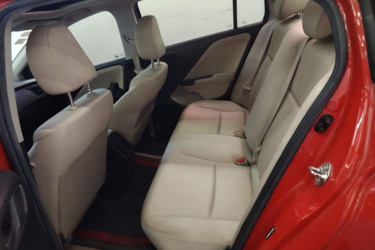 Used Honda City 2015 1.5L CVT Luxury Edition Interior 4