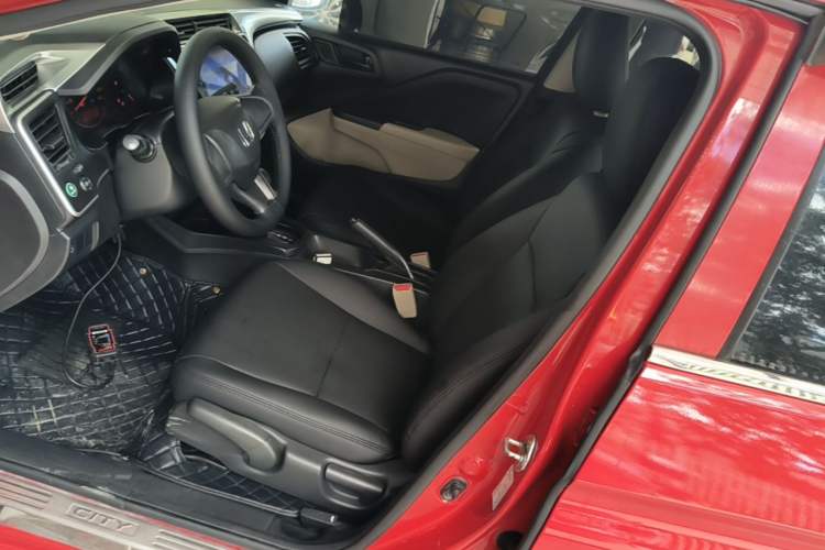 Used Honda City 2015 1.5L CVT Comfort Version Left Front Seat