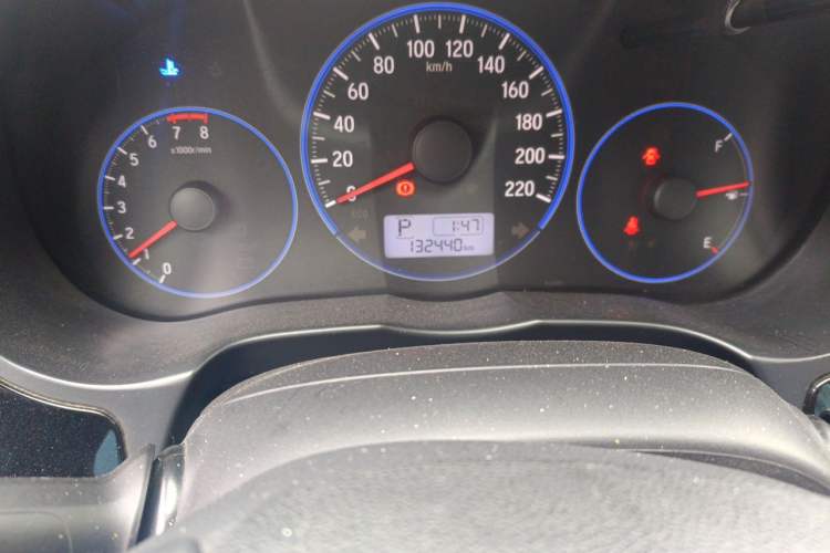 Used Honda City 2015 1.5L CVT Luxury Edition Odometer Close Up