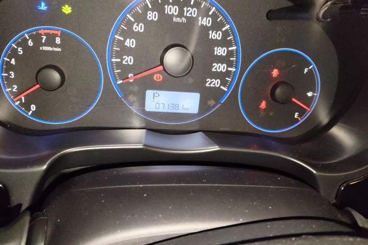 Used Honda City 2015 1.5L CVT Luxury Edition Odometer Close Up