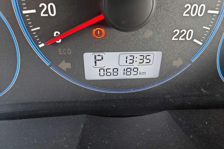 Used Honda City 2015 1.5L CVT Luxury Edition Odometer Close Up