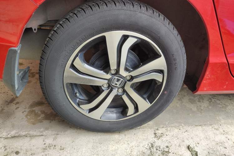 Used Honda City 2015 1.5L CVT Comfort Version Right Rear Wheel Hub