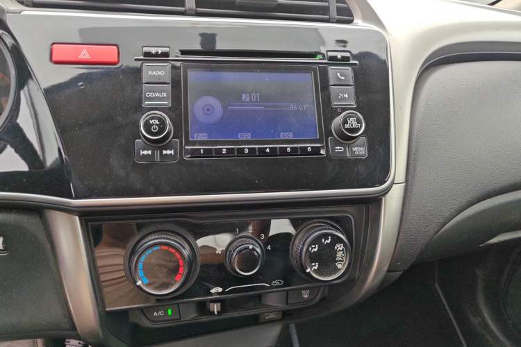 Used Honda City 2015 1.5L CVT Comfort Version Audio And AC Panel