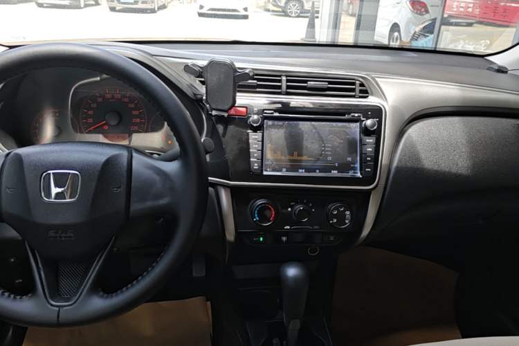 Used Honda City 2015 1.5L CVT Comfort Version Audio And AC Panel